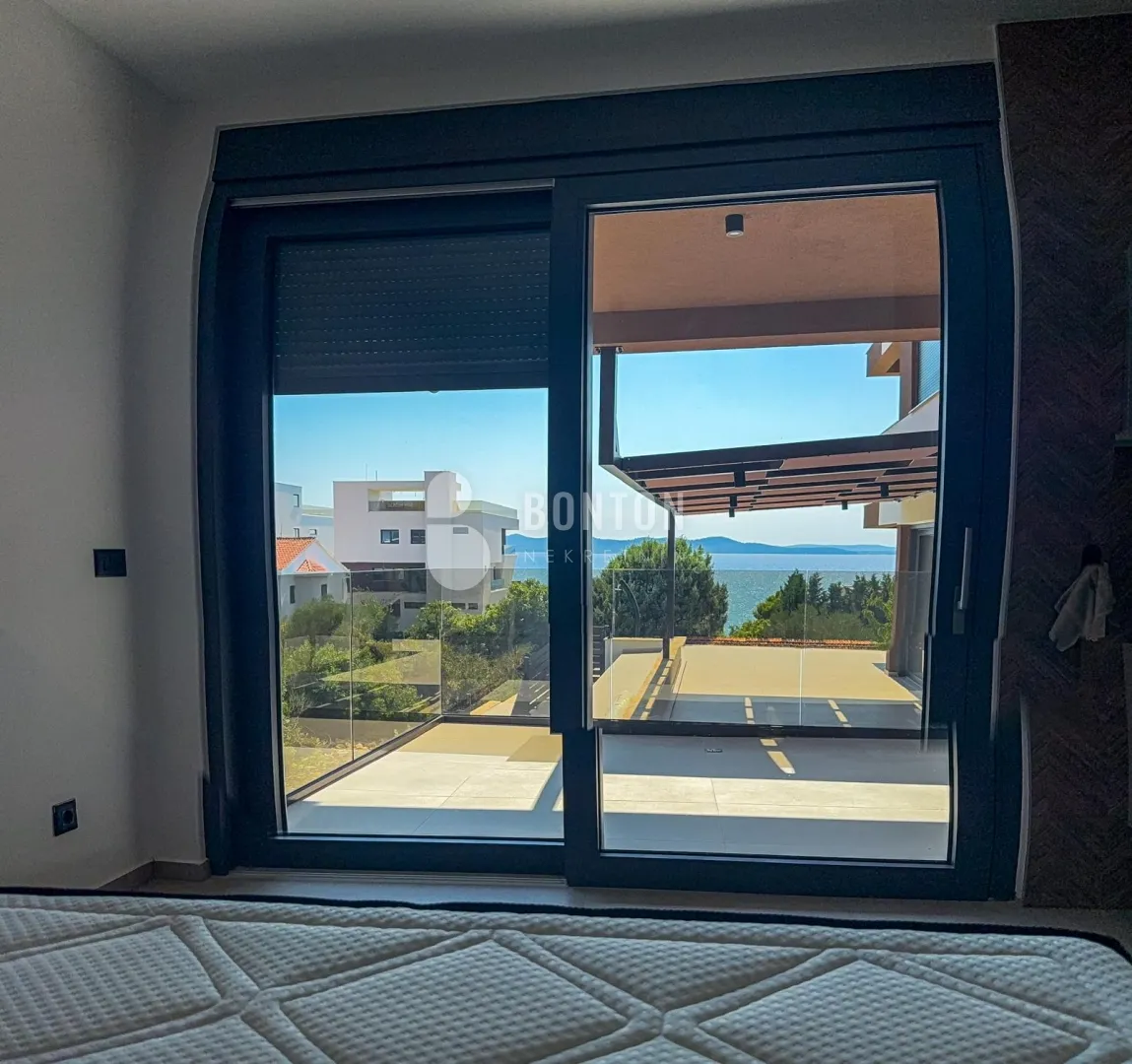 kožino-četvorosobni luxsuzni stan s bazenom -pogled na more - slika 18