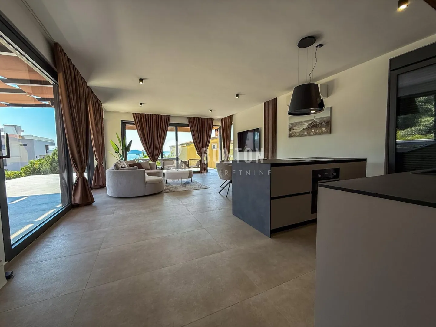 kožino-četvorosobni luxsuzni stan s bazenom -pogled na more - slika 32