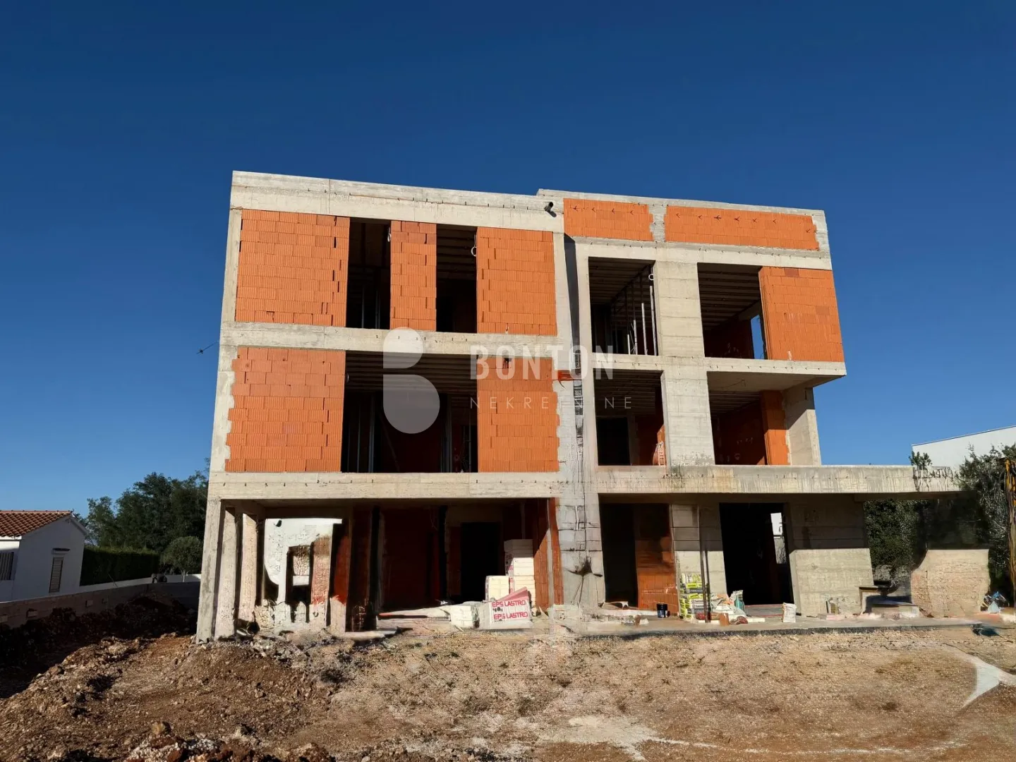 zaton-trosobni stan-novogradnja dvoetažni - slika 17