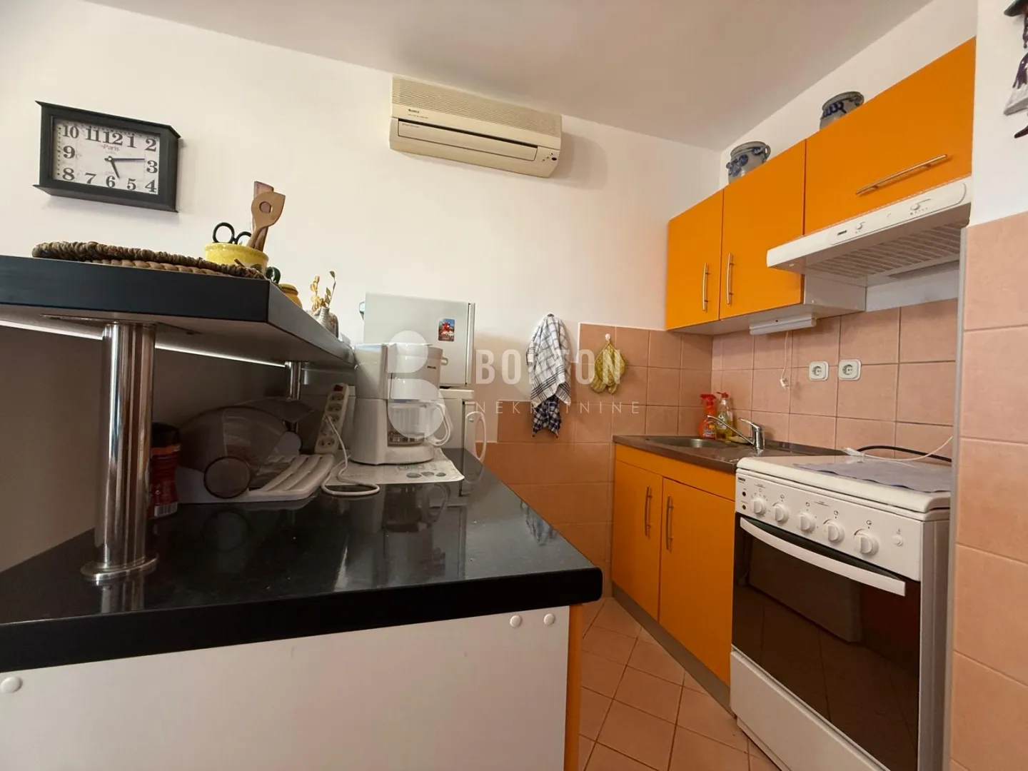 maslinica- šarmatna kuća s dva apartmana - slika 12