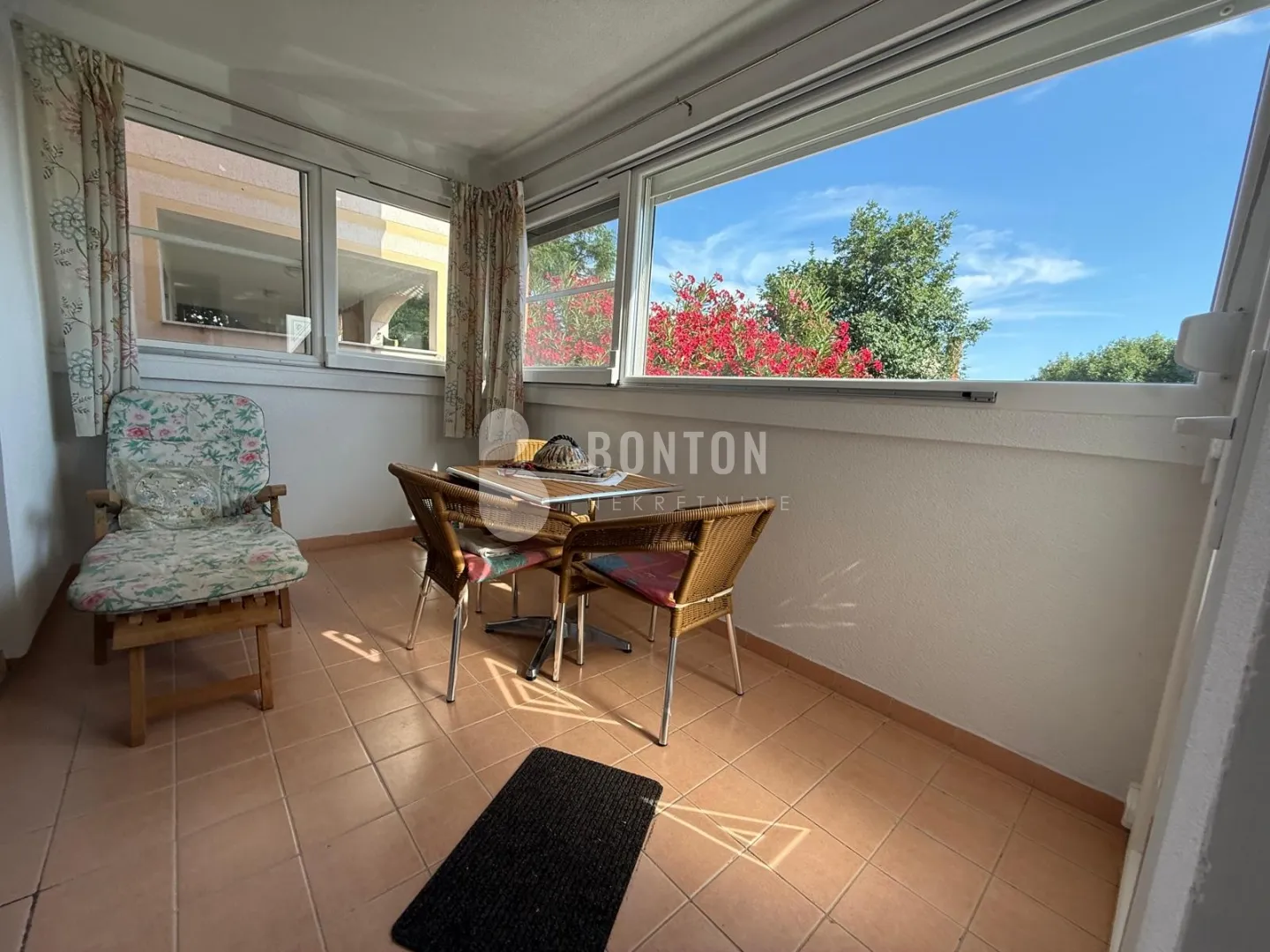 maslinica- šarmatna kuća s dva apartmana - slika 14