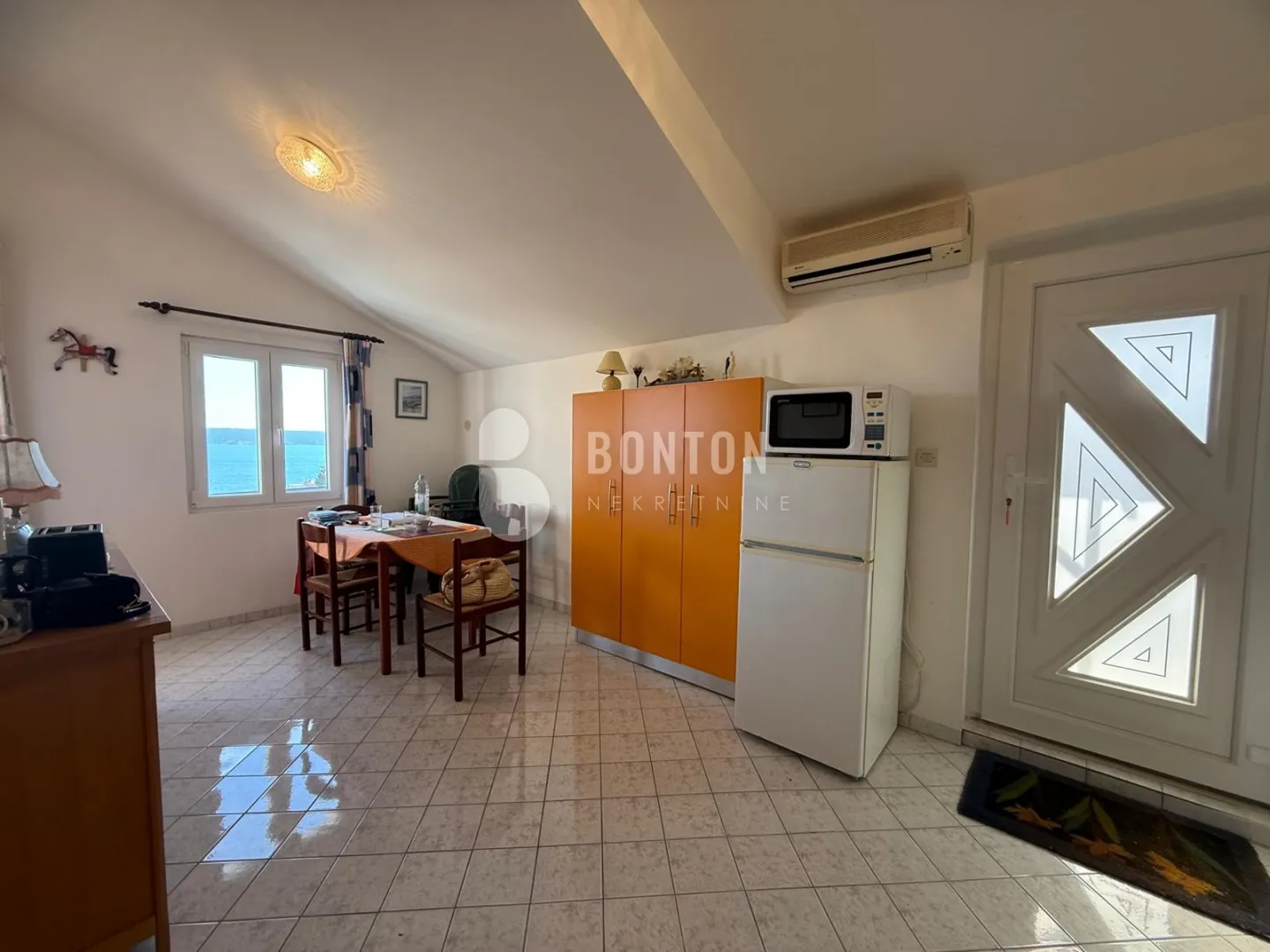 maslinica- šarmatna kuća s dva apartmana - slika 5