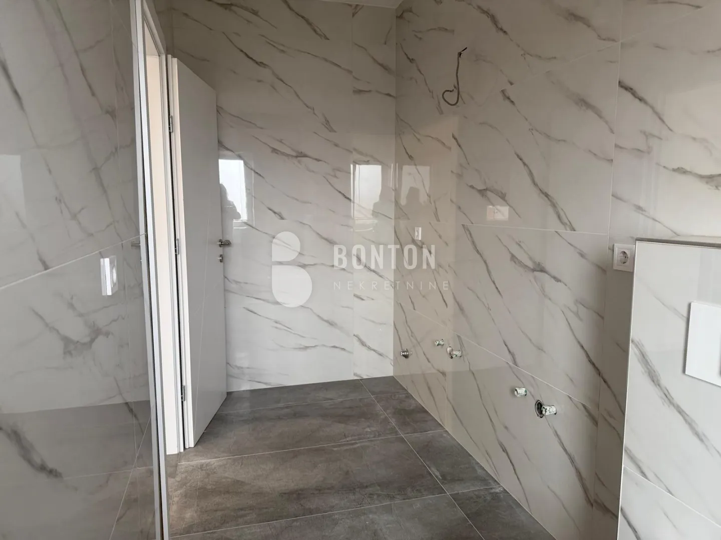 murvica- nova duplex kuća u centru murvice - slika 26