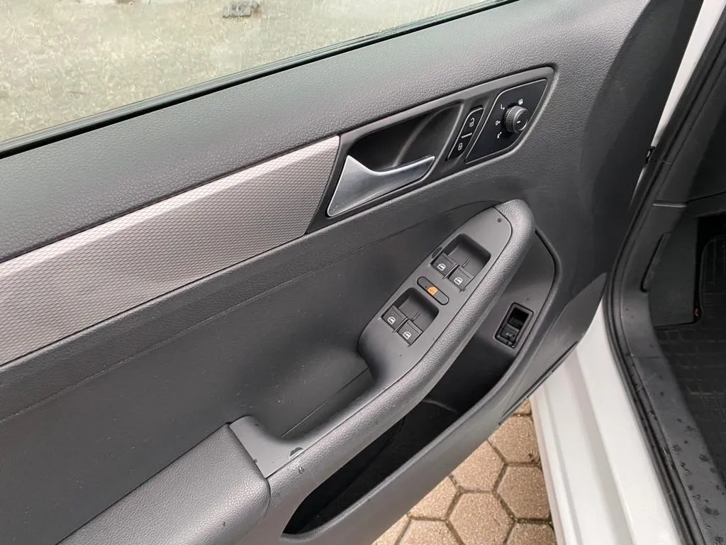 vw jetta 2.0 tdi, aut. klima, park. senzori, 1. vlasnik, 4x garancija! - slika 8
