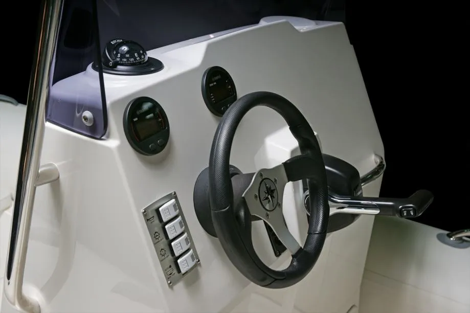 brig navigator 610l - slika 17