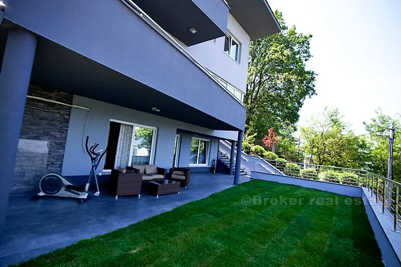 nova vila okružena zelenilom, na prodaju - slika 5