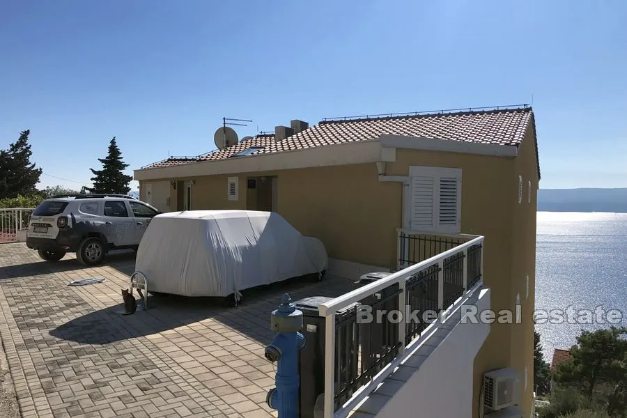 novouređeni apartman s pogledom na more - slika 13