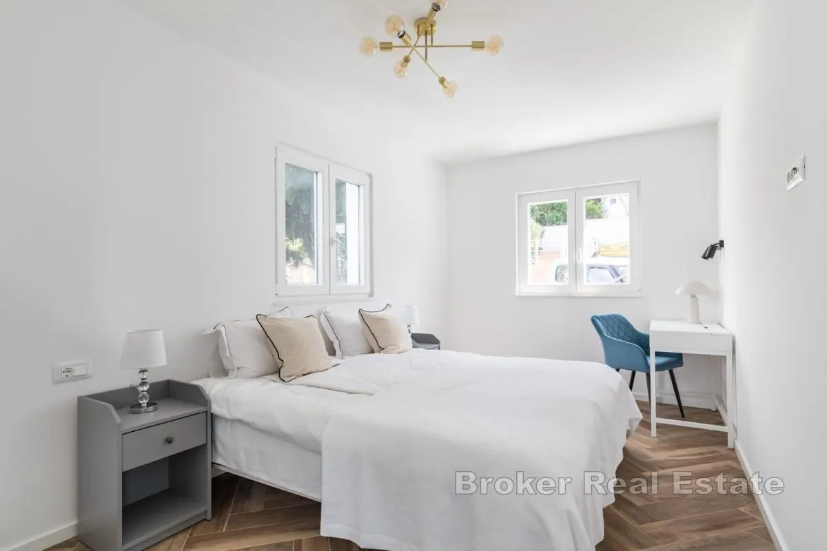apartmanska kuća prvi red do mora - slika 19