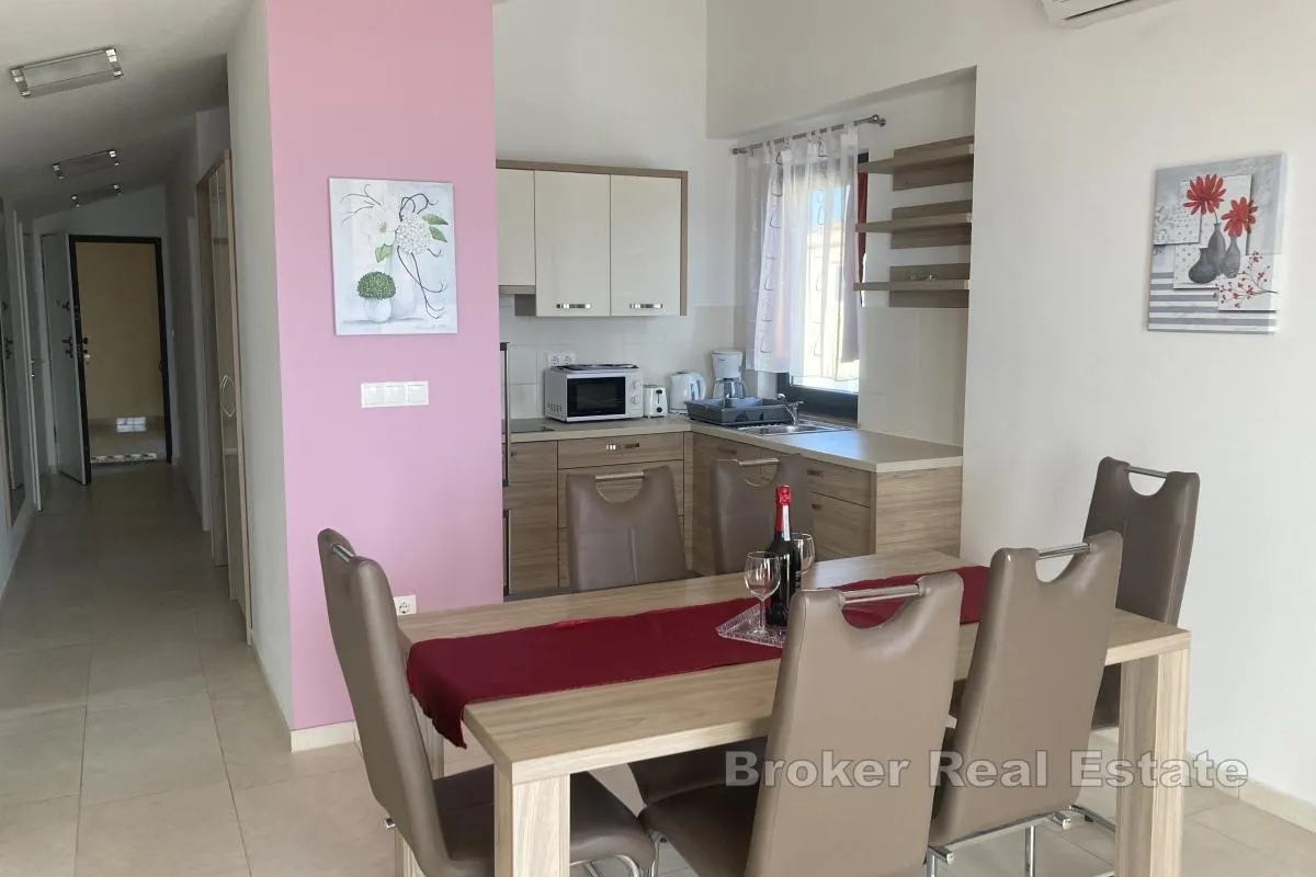 apartmanska kuća u prvom redu do mora - slika 5