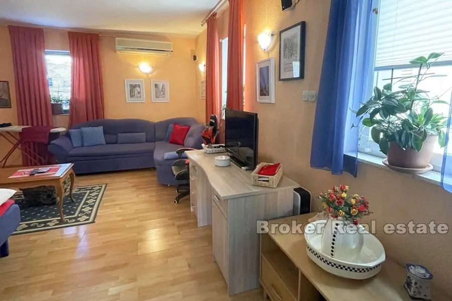 obiteljska kuća blizu mora - slika 2