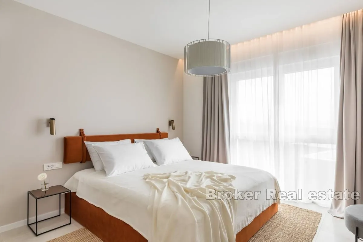 prekrasna vila nadomak splita - slika 6