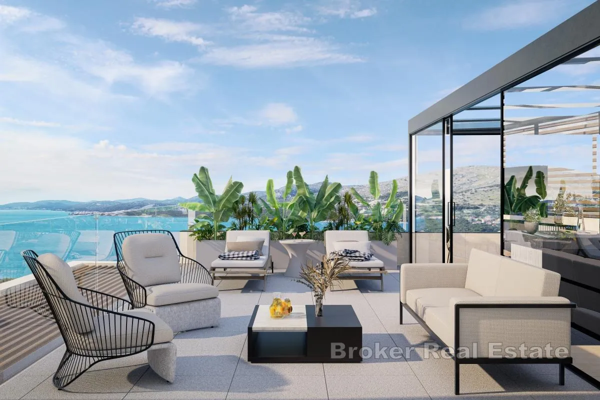 Luksuzan dvosoban penthouse stan s krovnom terasom - Žedno, Trogir