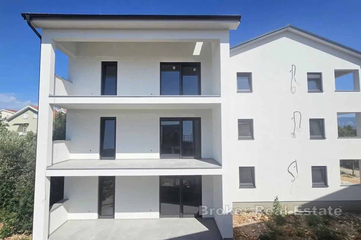 dvosoban apartman u novogradnji blizu mora - slika 2