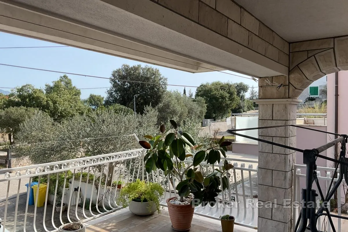 dvojna obiteljska kuća s pogledom na more - slika 5