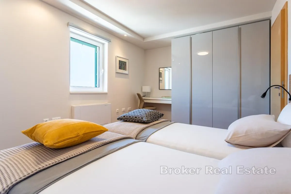 ekskluzivan apartman na vrlo atraktivnoj lokaciji - slika 18