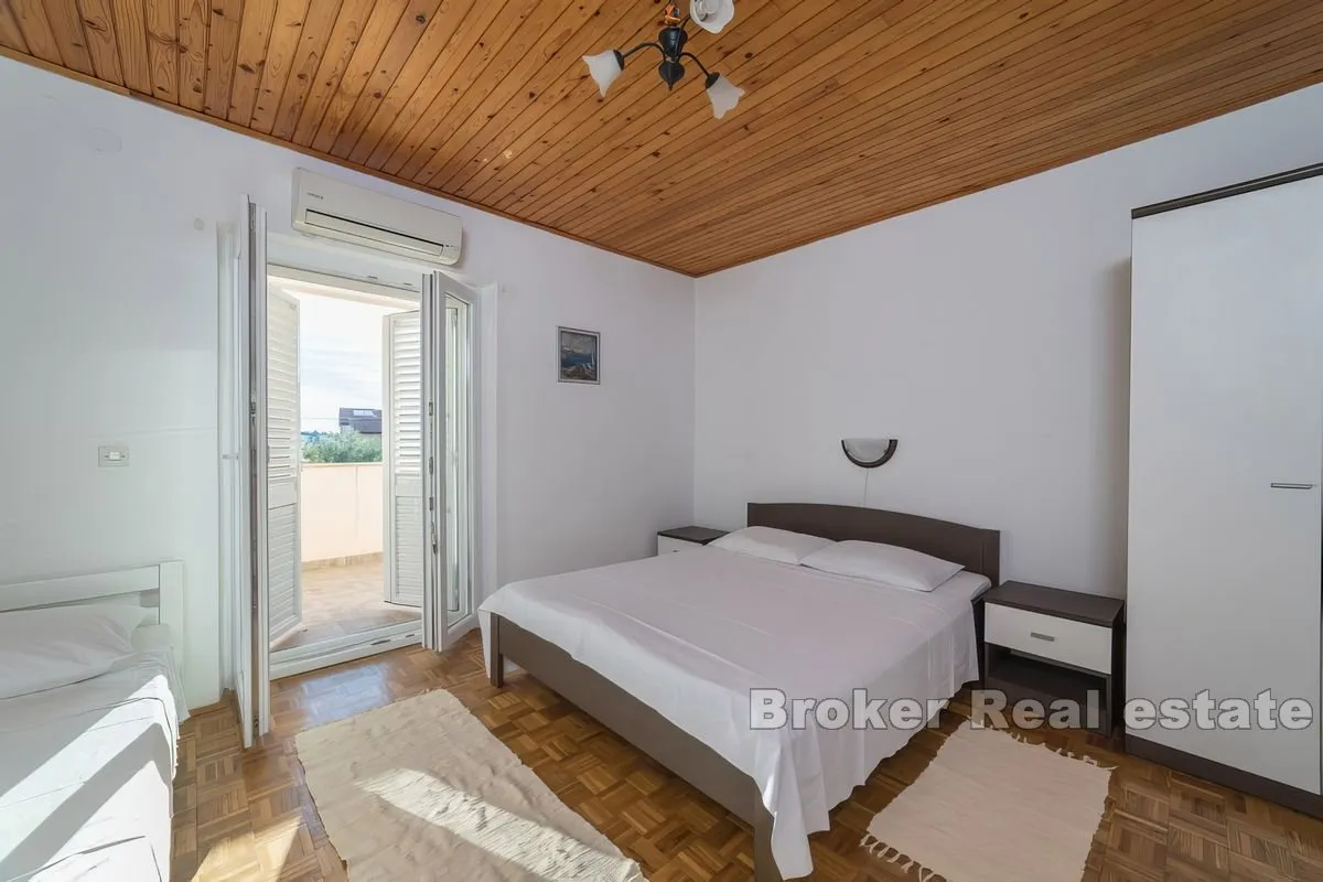 apartmanska kuća blizu plaže - slika 10