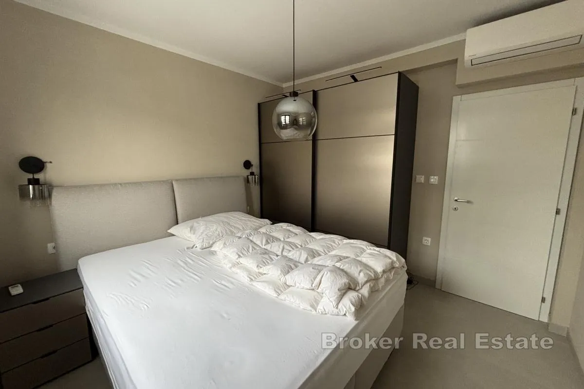 izvanredan penthouse s krovnom terasom blizu mora - slika 5
