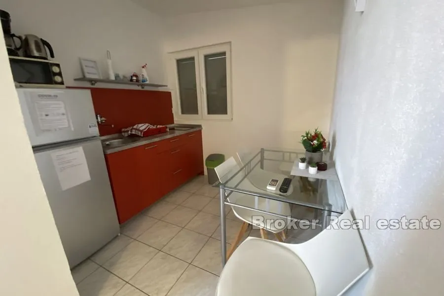 apartmanska kuća prvi red do mora - slika 11