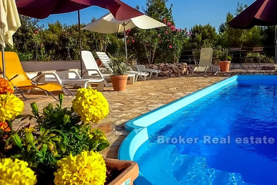 apartmanska kuća s pogledom na more - slika 2