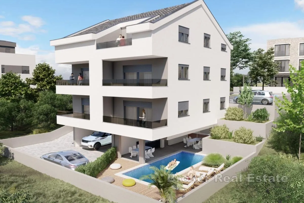 izvanredan penthouse s prostranom terasom i pogledom na more - slika 2