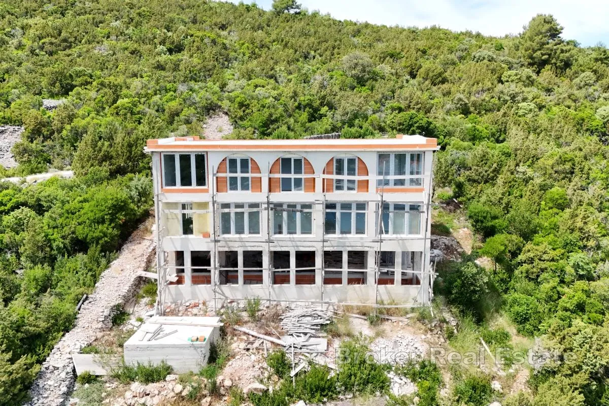 nedovršena samostojeća kuća na osami - slika 4