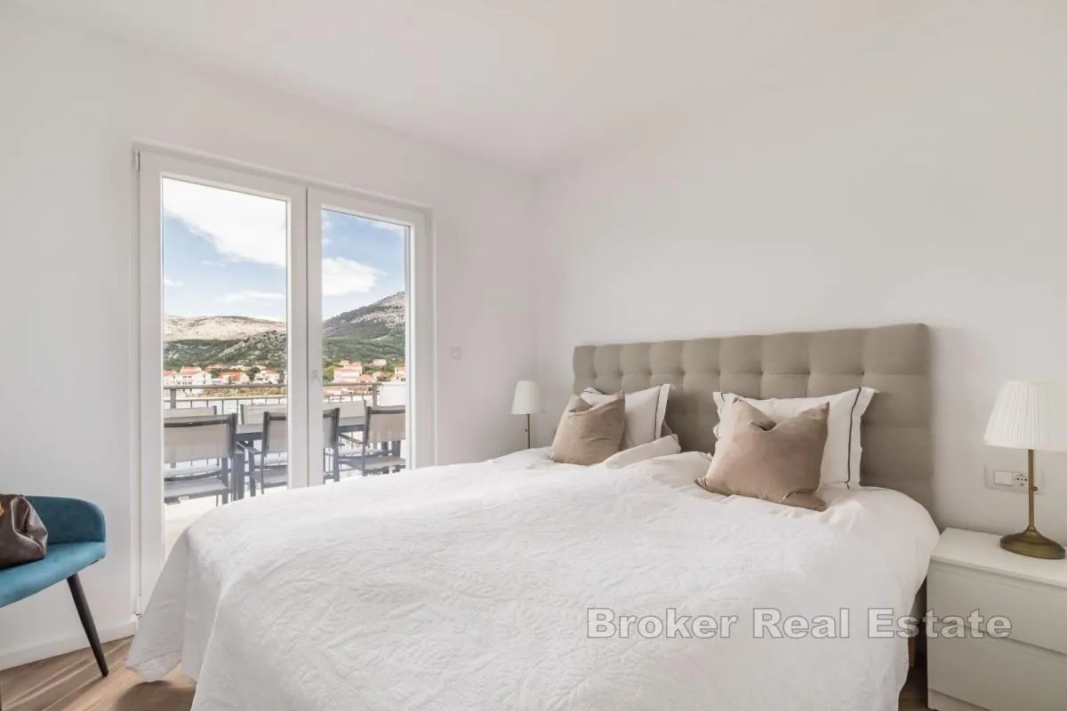 apartmanska kuća prvi red do mora - slika 9