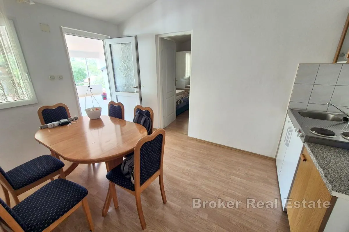 apartmanska kuća s tri jedinice u blizini mora - slika 2