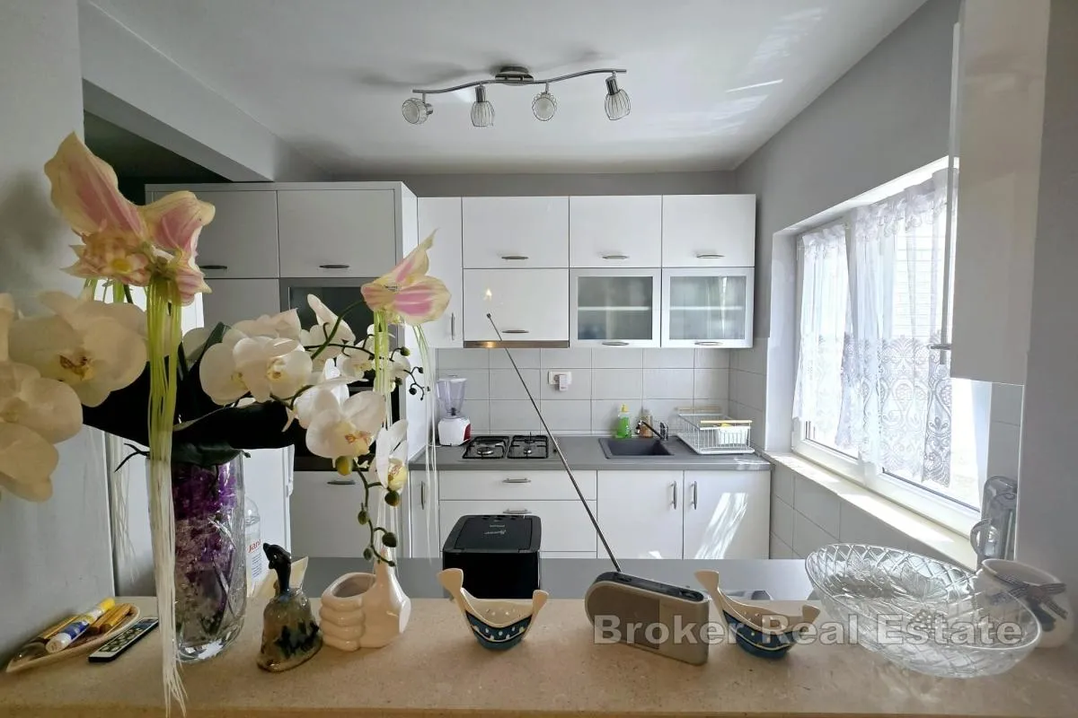 obiteljska kuća s apartmanima u neposrednoj blizini mora - slika 7