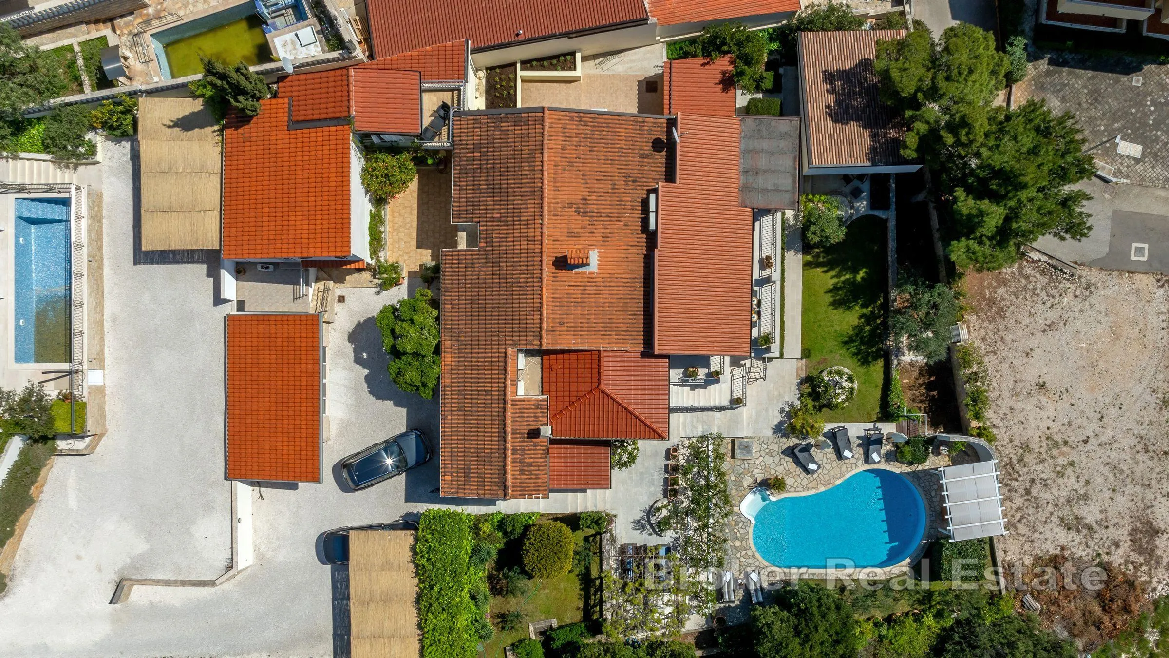 vila s otvorenim pogledom na more - slika 18