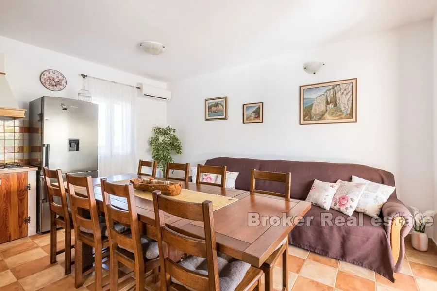 kuća u mirnom dijelu, na prodaju - slika 8