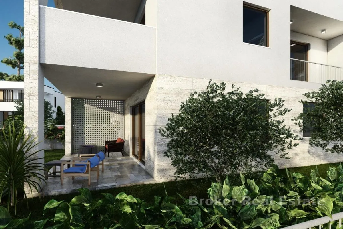 apartman u novogradnji na čiovu s pogledom na more - slika 8