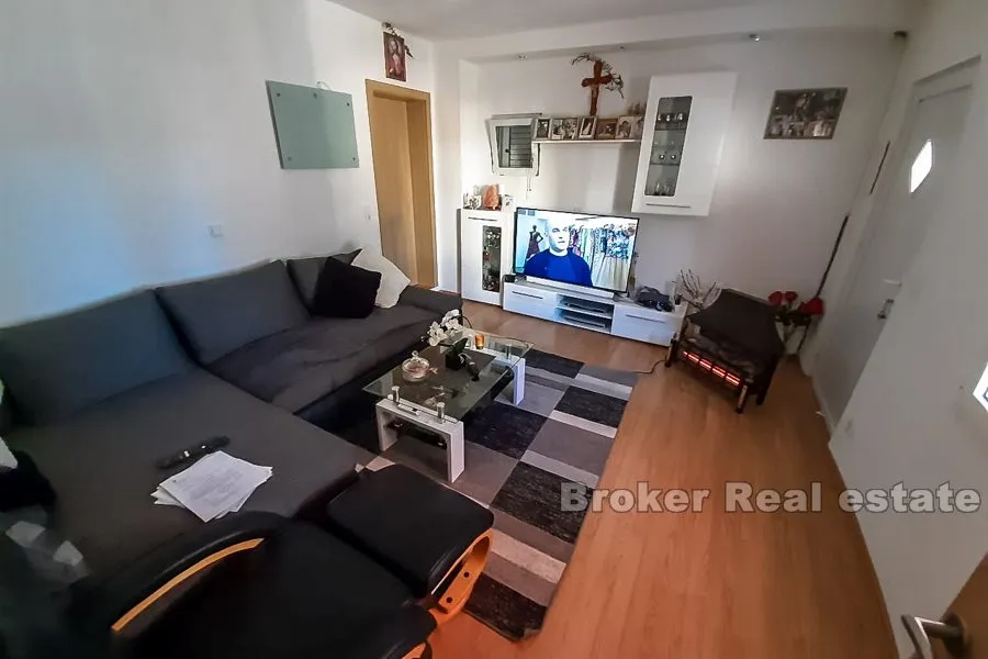 samostojeća kuća s pogledom na more - slika 10