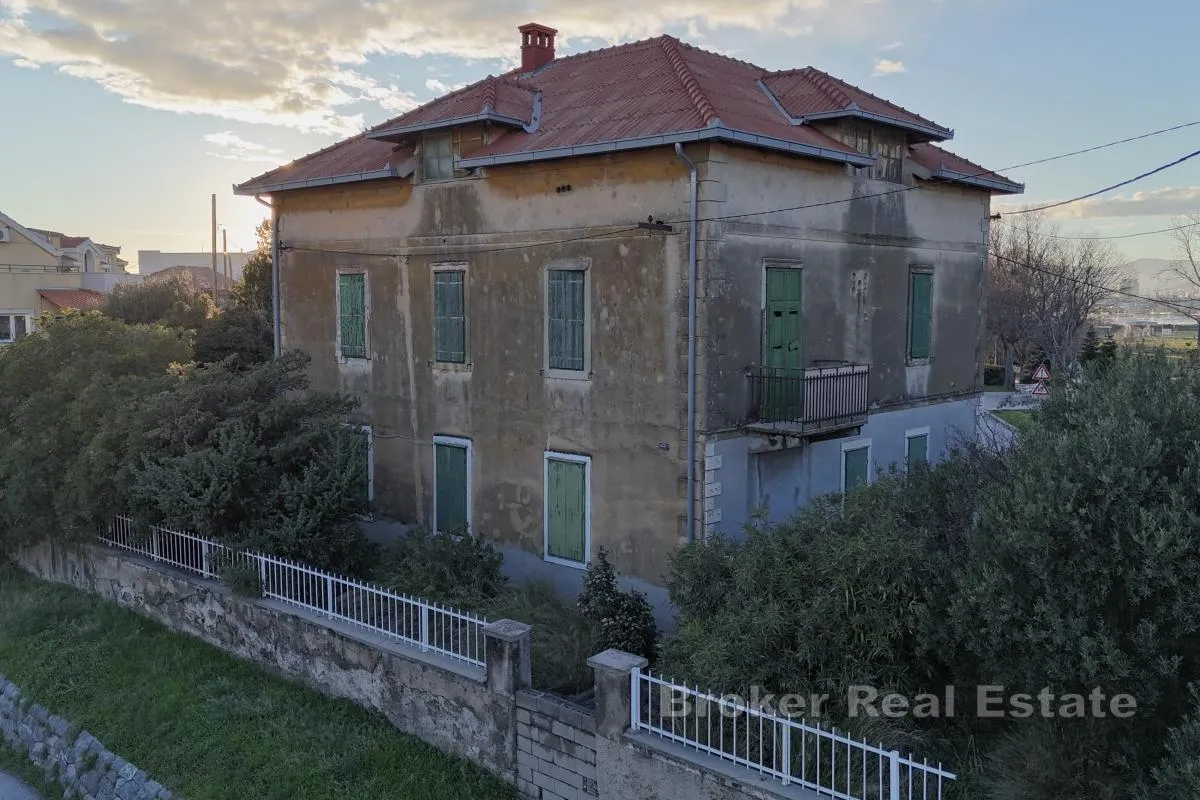 Jedinstvena nekretnina na frekventnoj lokaciji - Solin, Split area