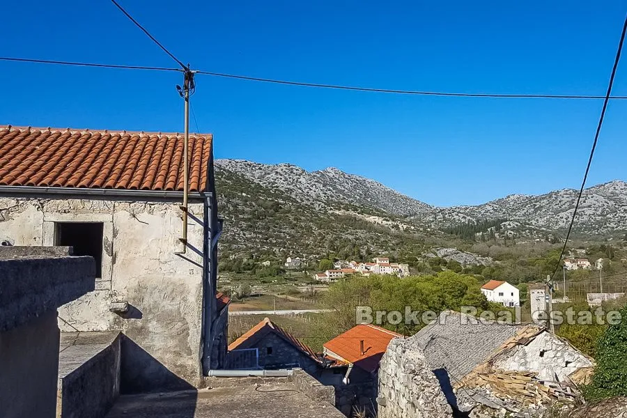 Dvojna ruševna kamena kuća, na prodaju - Ploče