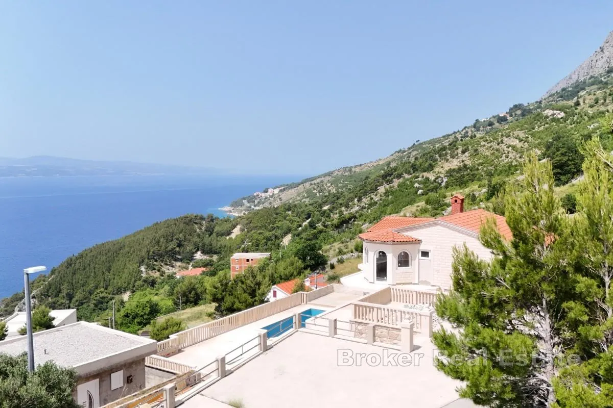 panoramska kuća za renovaciju s prekrasnim pogledom na more - slika 8