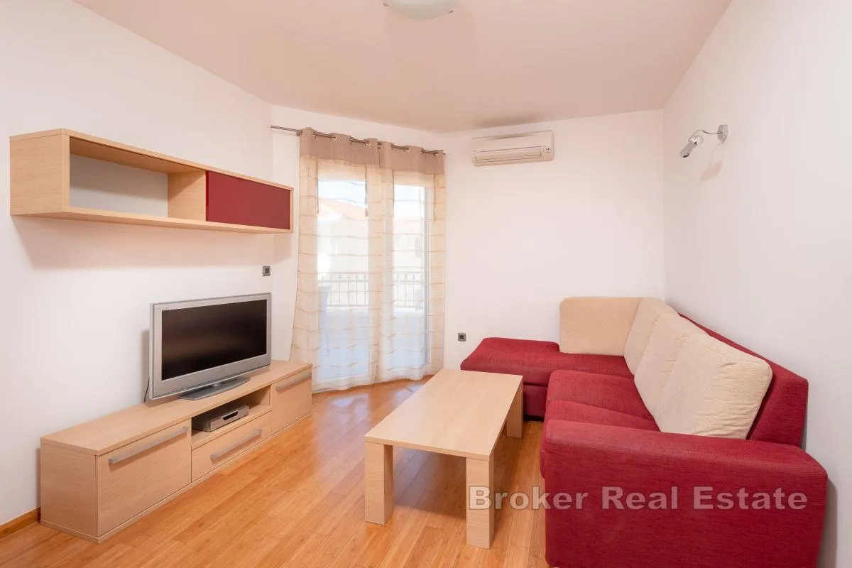 apartmanska kuća prekrasnim pogledom i blizinom mora - slika 13