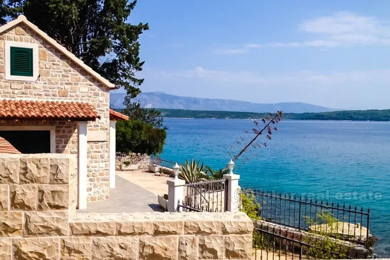 lijepa kamena kuća uz more, na prodaju - slika 8