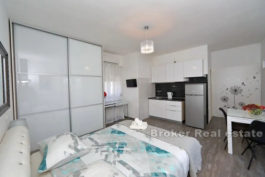 apartmanska vila prvi red do mora - slika 4