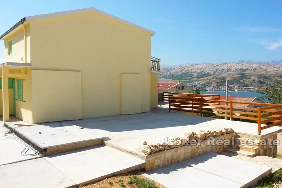 Apartmanska kuća s pogledom na more - Pag