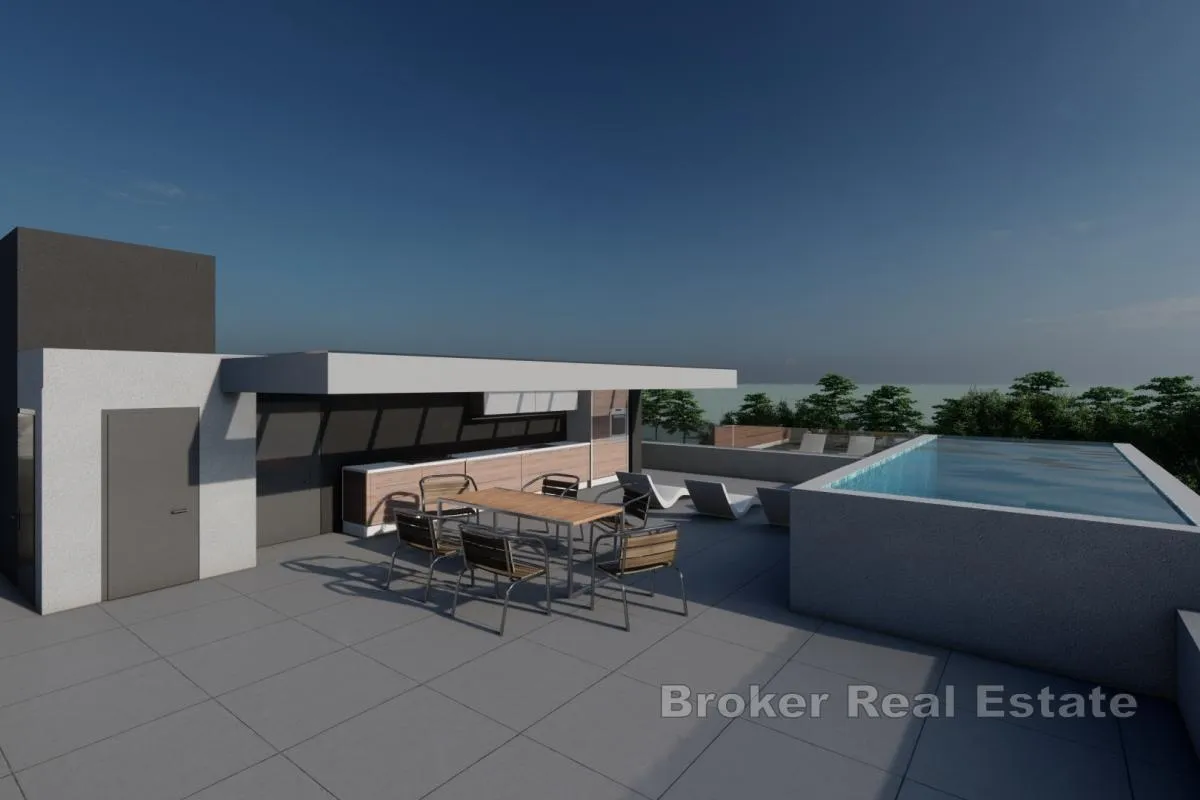 Penthouse s bazenom i krovnom terasom uz more - Nin