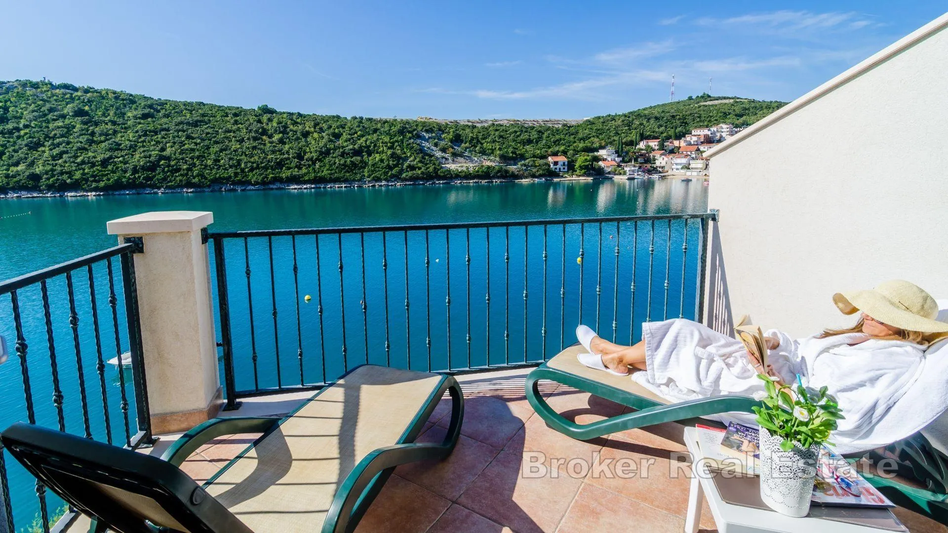 apartmanska kuća u prvom redu do mora - slika 7