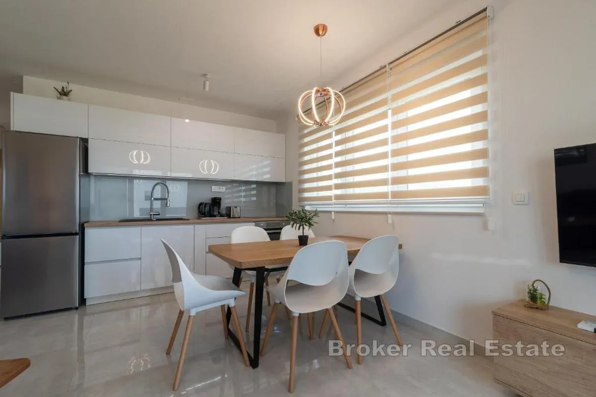 moderan apartman u novogradnji s bazenom - slika 6