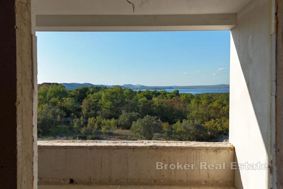 vila s pogledom na more i bazenom, u visokom roh-bau - slika 3