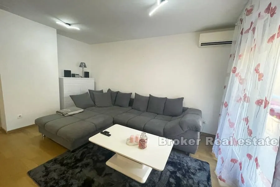 žnjan, dvoetažni, trosoban stan - slika 2