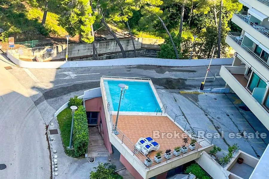 luksuzni apartman s prekrasnim pogledom na more - slika 7