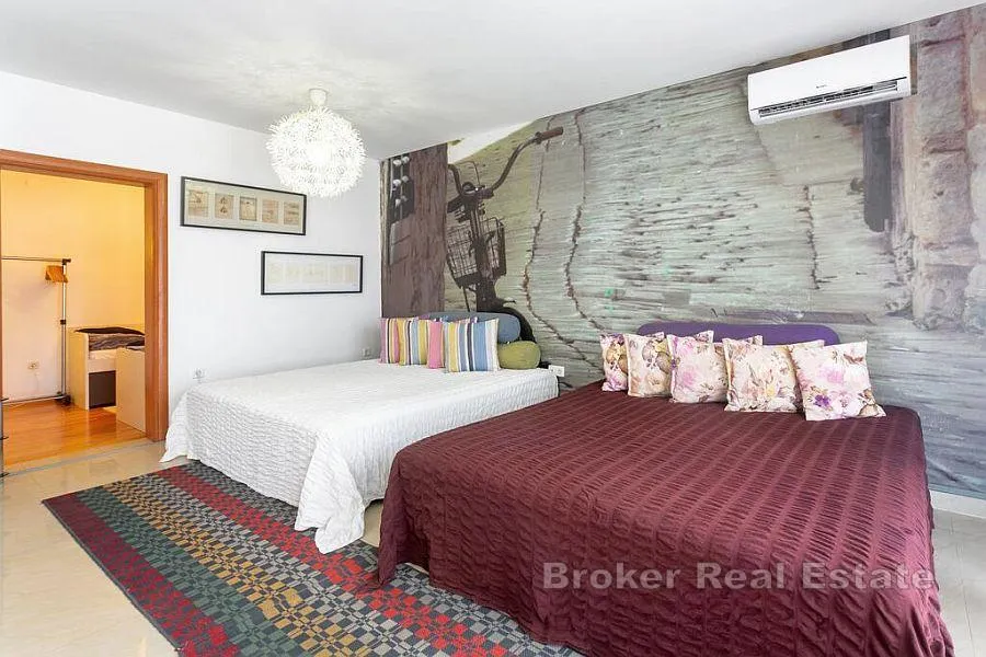 elegantni apartman s vrtom - slika 4