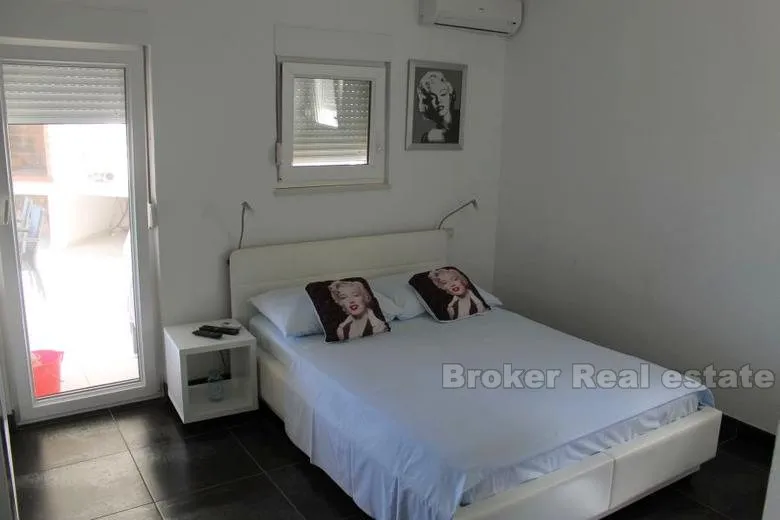 luksuzna vila, na prodaju - slika 15