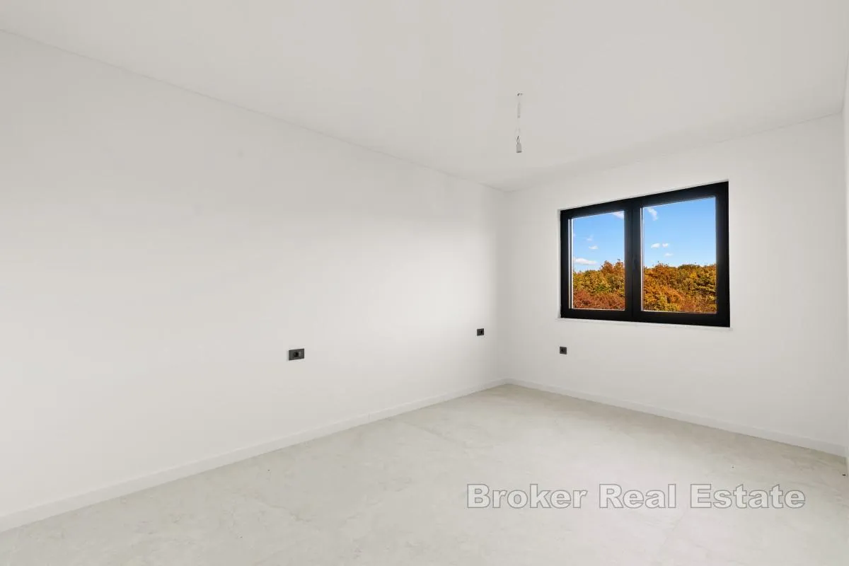 penthouse s panoramskim pogledom i krovnom terasom - slika 7