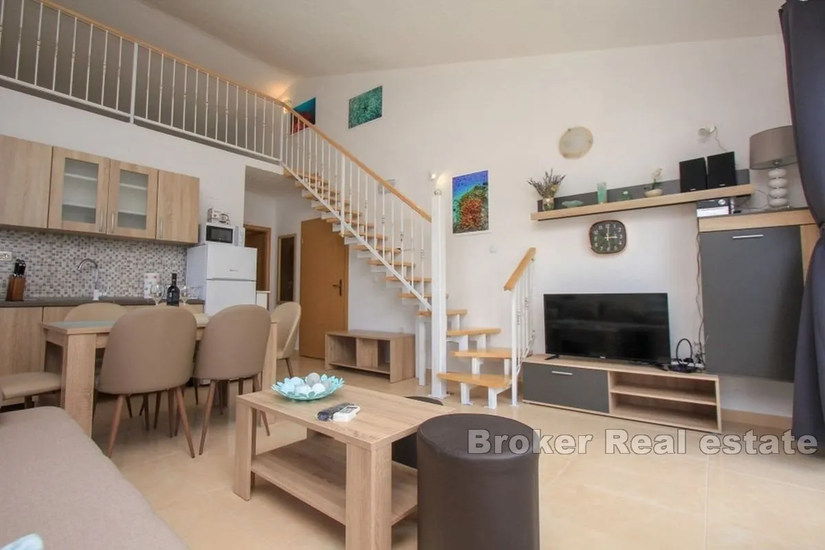 apartmanska kuća prvi red do mora - slika 4