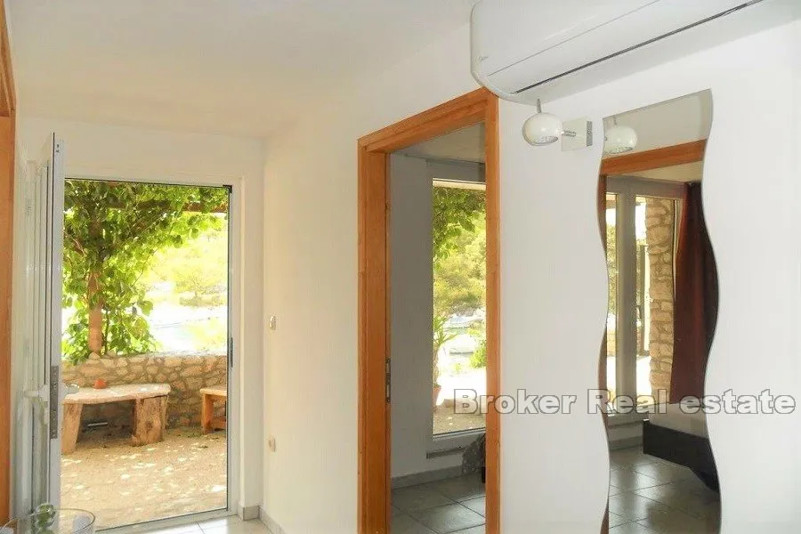 kuća prvi red do mora - slika 8